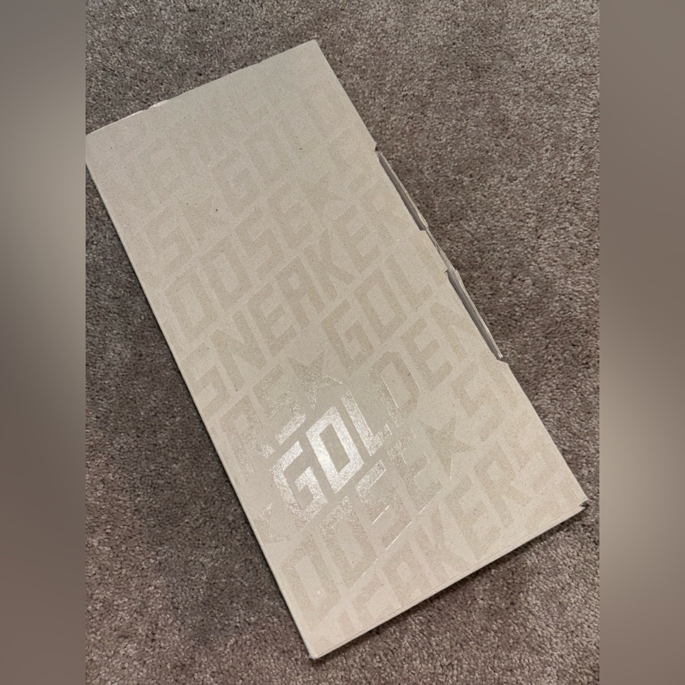 Golden Goose shoe box